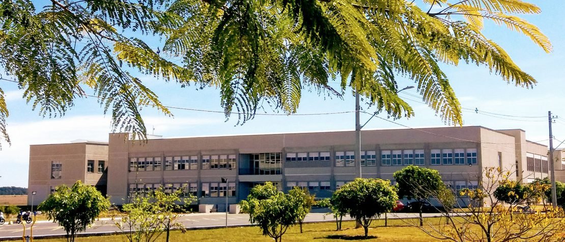 Laboratórios-de-Ensino1Valdinei_2000x856px-1110x475